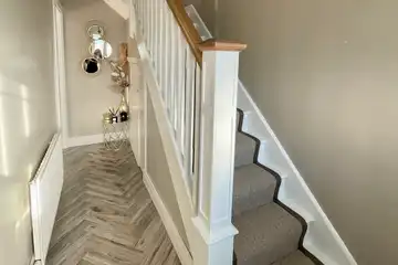 Softwood Staircases softwood feature posts with oak cap